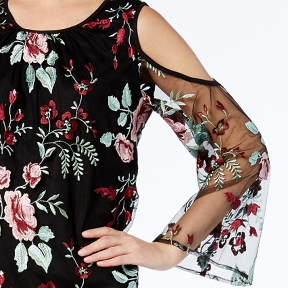 🌻 ECI Embroidered Cold-Shoulder Shift Dress - Picture 4 of 6